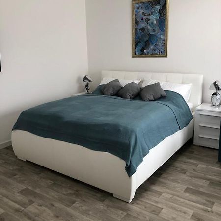 Apartman X28 米库洛夫 外观 照片