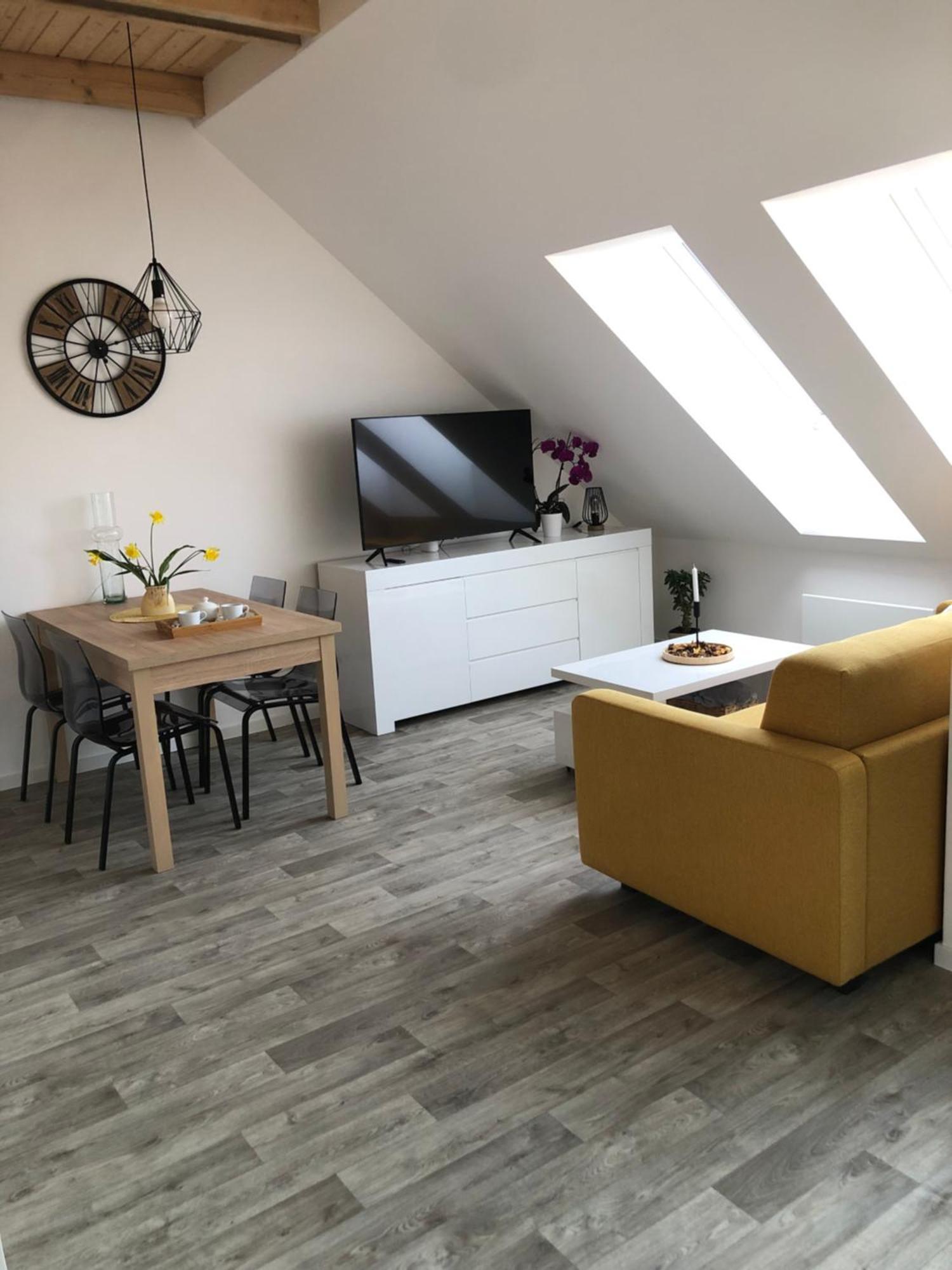 Apartman X28 米库洛夫 外观 照片