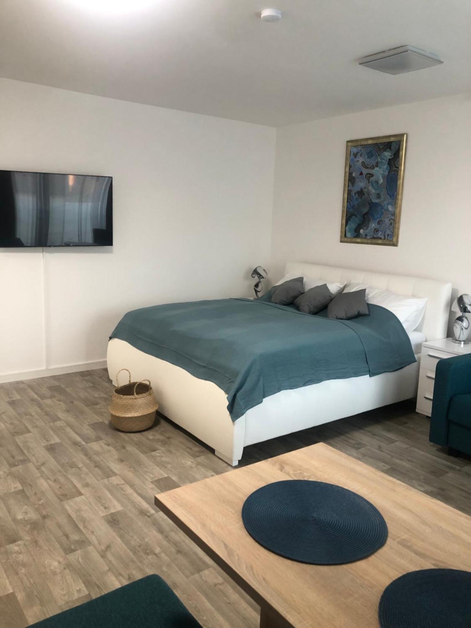 Apartman X28 米库洛夫 外观 照片